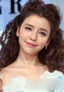 眼神迷离勾魂的网红,揭秘网红的独特魅力