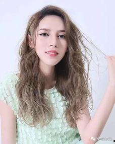 网红Tina,网红界的璀璨明星，揭秘她的魅力与影响力